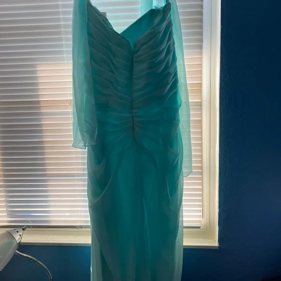 Never before worn mori lee bridesmaid dress in their size 22 / 24 - Picture 2 of 4